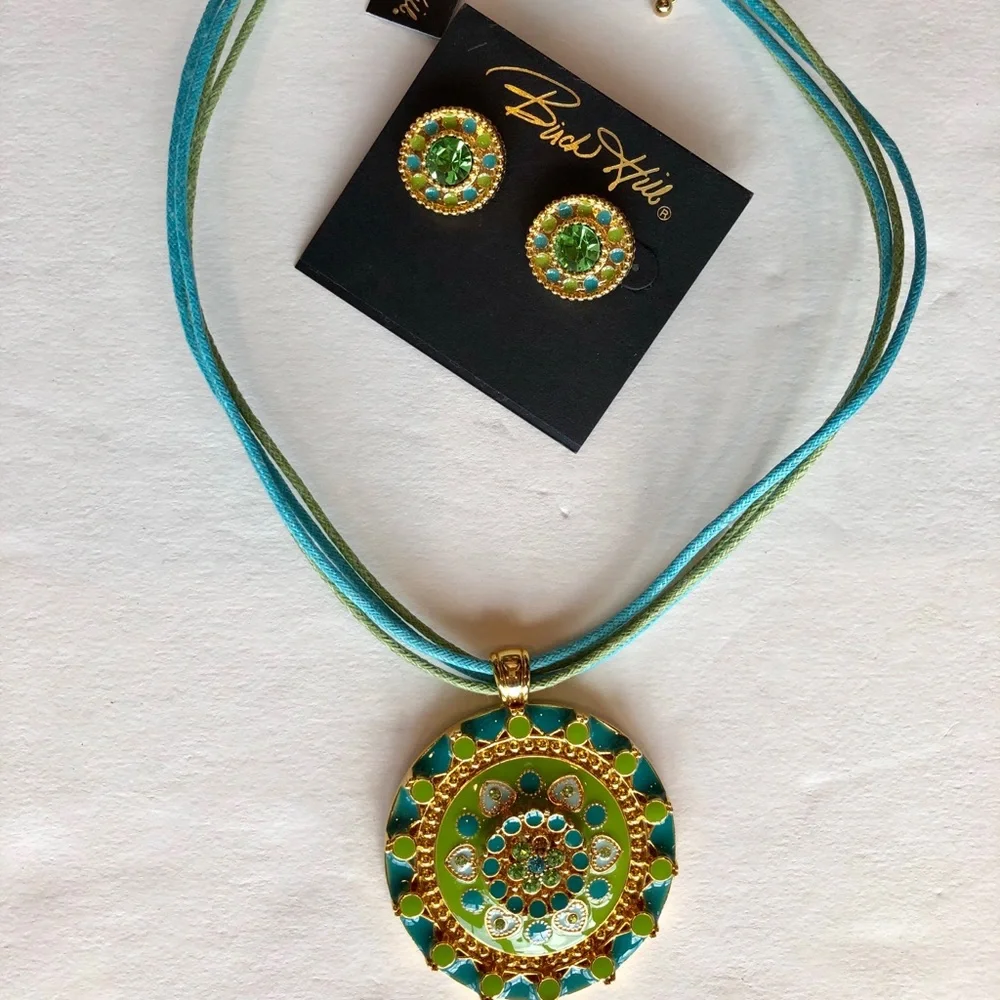 Crystal Studded Pendant‎ Cord Necklace~Earring Set